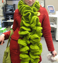 craftster CRAZAY Ruffle Scarf